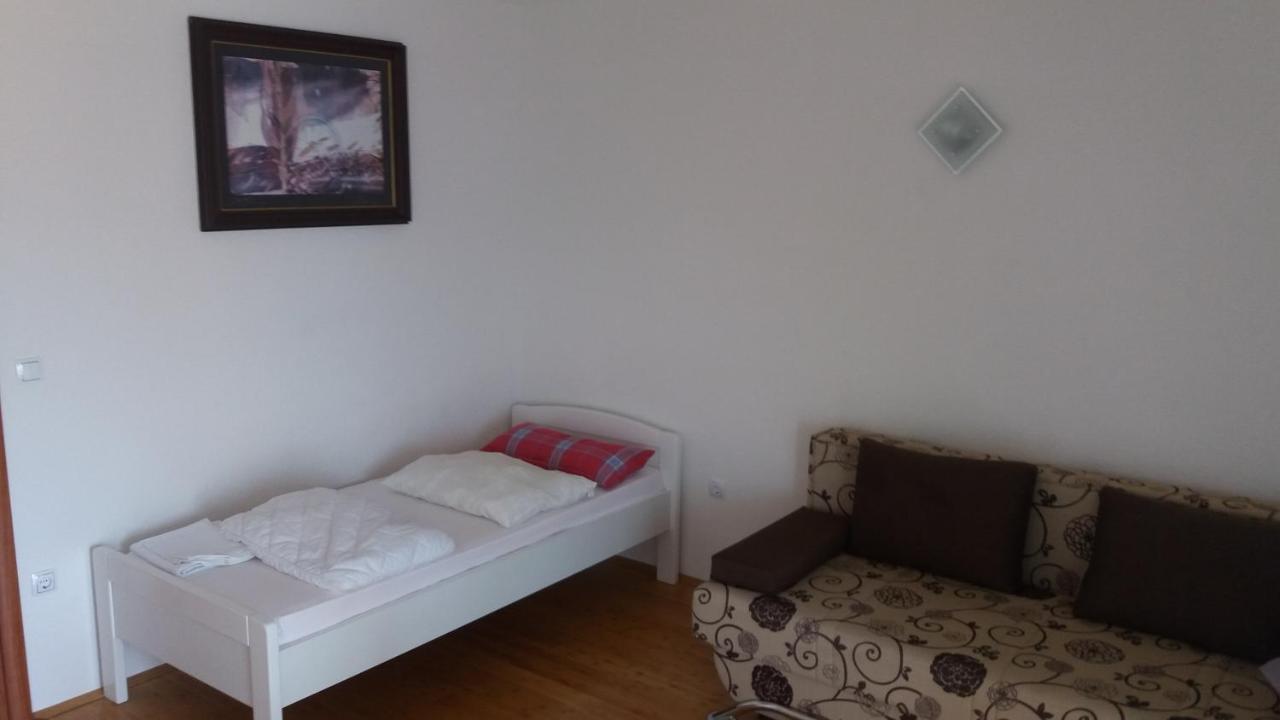Spacious Comfort Apartment Duce Exterior photo