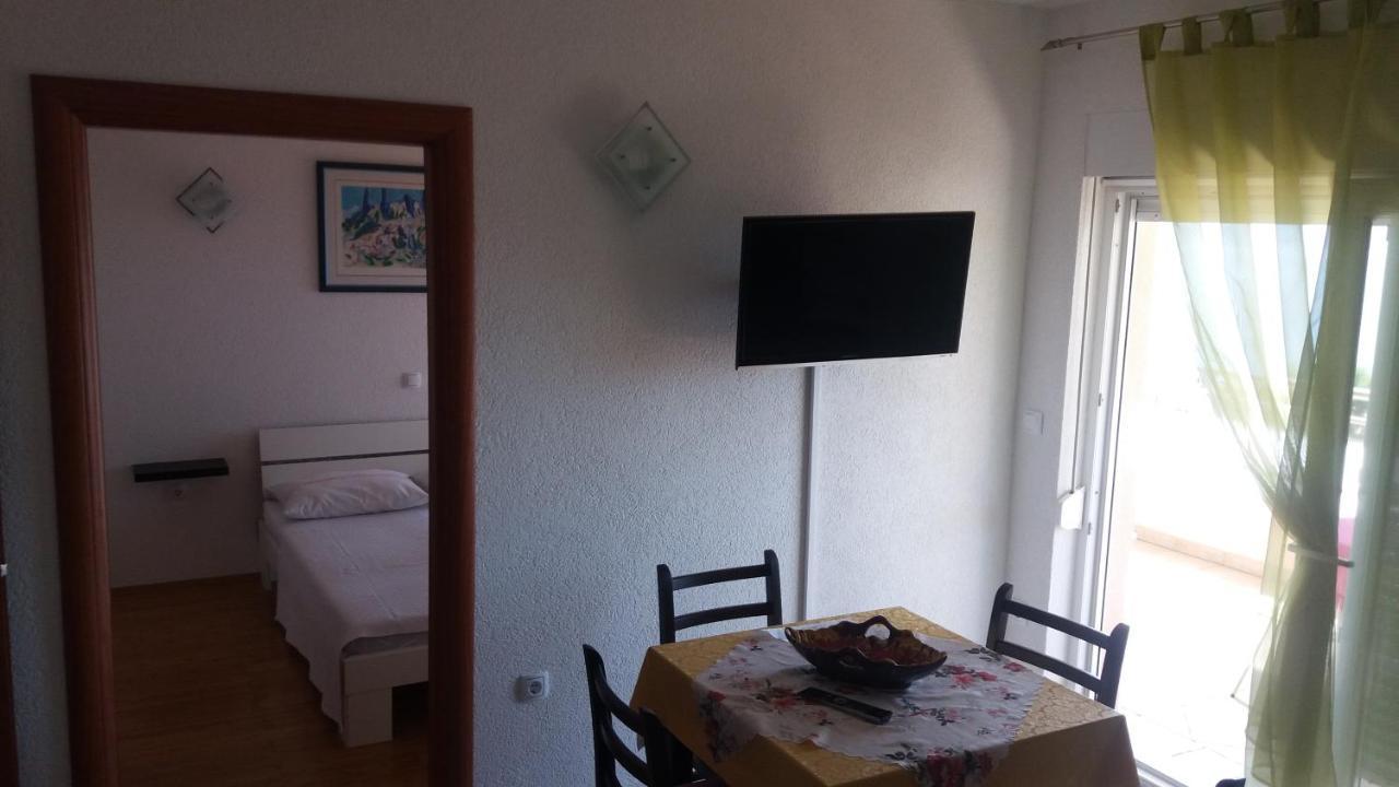Spacious Comfort Apartment Duce Exterior photo